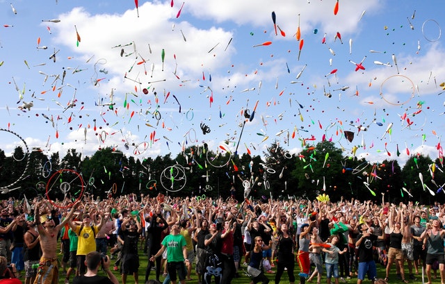 Comment s’organiser pour ne pas perdre ses affaires en festival cet été ?