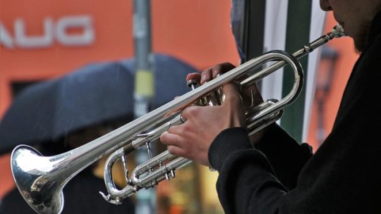 Plongeon au cœur du blues : sa structure musicale et ses caractéristiques