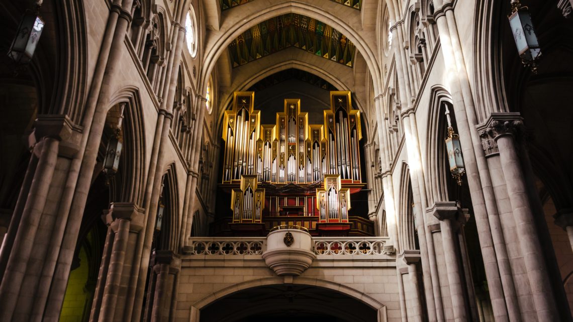 Techniques modernes de jeu sur l’orgue : innovation et tradition