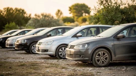 Voitures d’occasion : comparer les solutions disponibles avant de se lancer